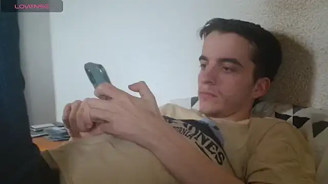 Tombgy07 online show from April 22, 1:38 pm