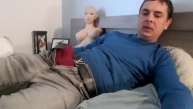 freddy0222222 online show from October 14, 11:06 am