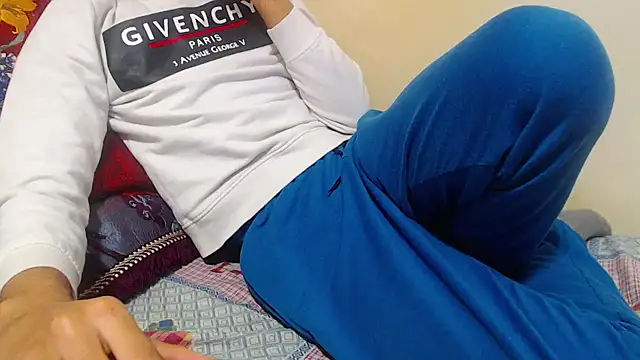 Alexdelarge323 online show from December 20, 11:10 am