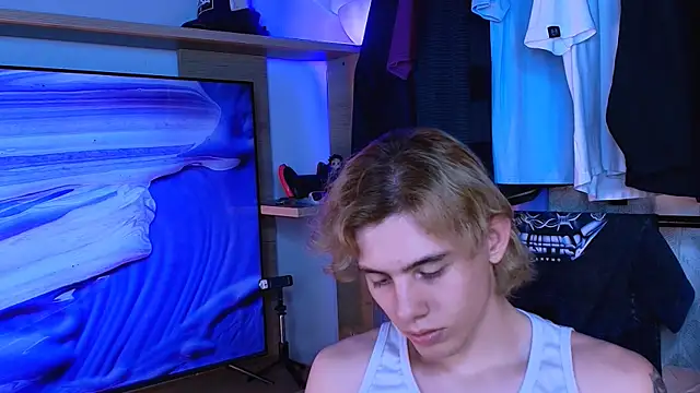 Snapshot of dimitri_tv chatting on September 8, 8:41 pm dimitri tv online show from September 8, 8:41 pm