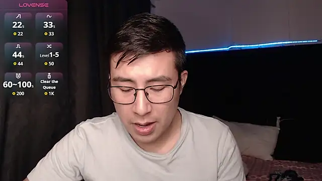 andrewmhilton  online show from February 14, 6:52 am