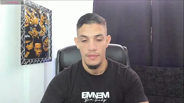 jhonnysnow17 online show from May 25, 1:17 pm