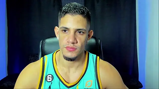 jhonnysnow17 online show from October 31, 5:53 am