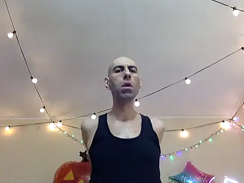 Snapshot of HandsomeAlfie chatting on October 23, 5:00 am HandsomeAlfie online show from October 23, 5:00 am