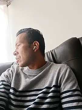 cachorro0527 online show from May 25, 2:45 pm