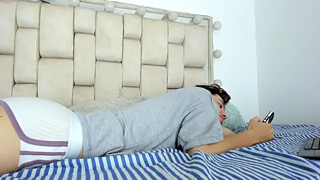 daniel hot03 online show from December 4, 1:18 pm