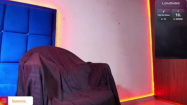 kuzzcoo online show from March 18, 8:37 pm