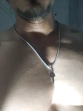 rounakhunk online show from April 13, 6:52 pm