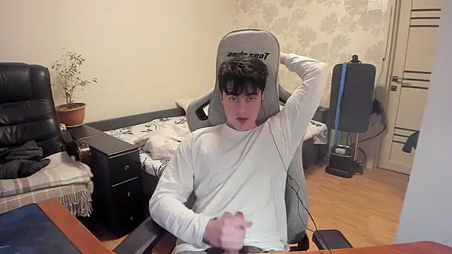 Knuckles17 online show from December 19, 12:35 pm