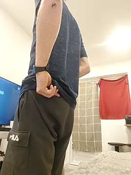 Zingan1983 online show from October 2, 5:44 am