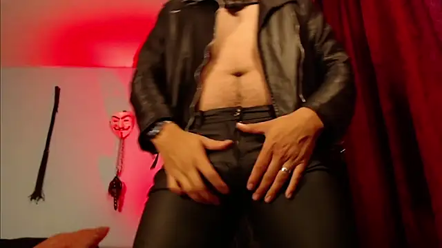 dom2travelersss online show from September 10, 4:16 pm